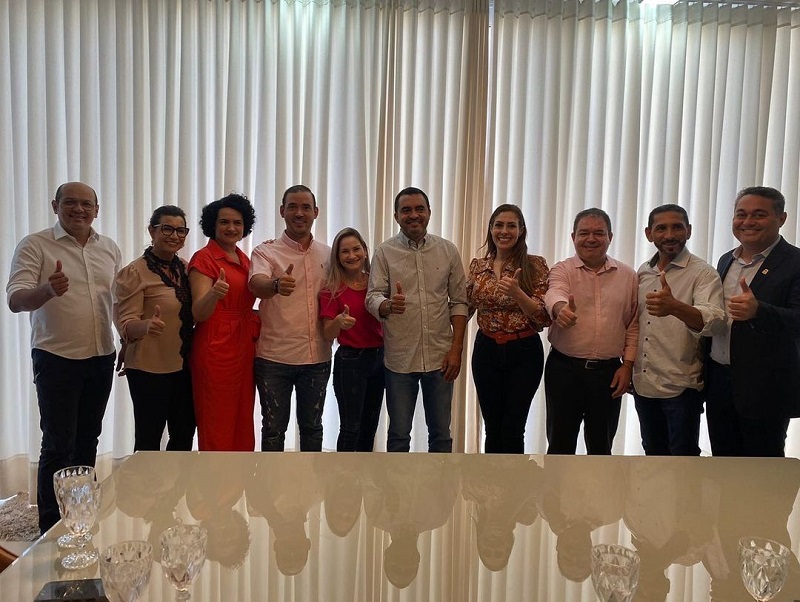 Ex-Prefeito Júlio Oliveira mantém apoio a Wanderlei e Kátia junto com pré-candidatos do PP