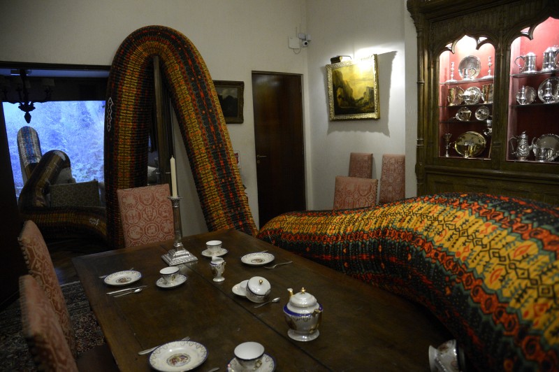 No Rio, projeto ensina crianças a pintar grafismos indígenas no corpo