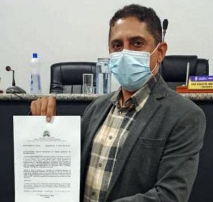 Vereador Renato denuncia crime ambiental e possível prática de improbidade administrativa no caso lixão