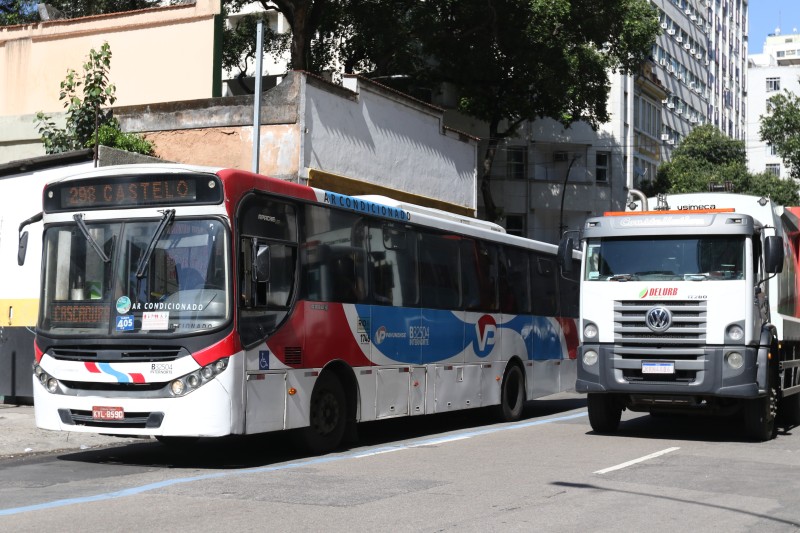 Exame toxicológico constata uso de drogas entre motoristas de ônibus