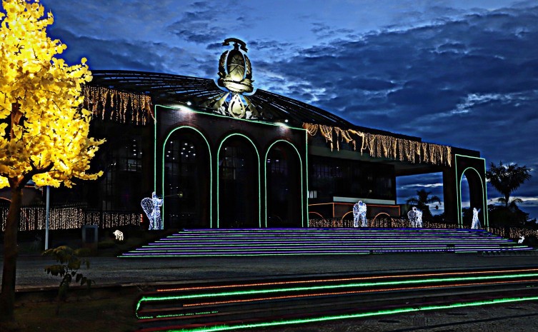 Últimos dias para visitação do Natal de Luzes no Palácio Araguaia e na Praça dos Girassóis