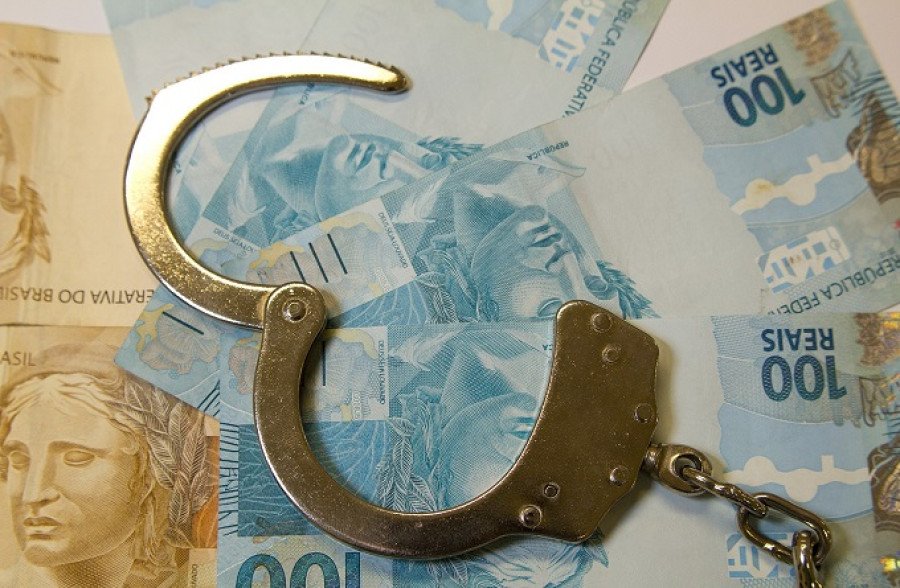 Mulher foi presa em Augustinópolis suspeita de embebedar adolescentes, pagou fiança de R$ 450 reais e foi liberada (Foto: Divulgação)