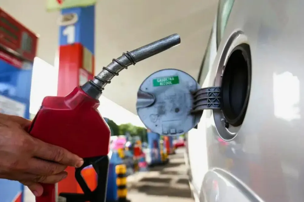 SÃO MIGUEL: Operação que investiga lavagem de dinheiro ligada ao PCC resulta na interdição de um posto de combustíveis.