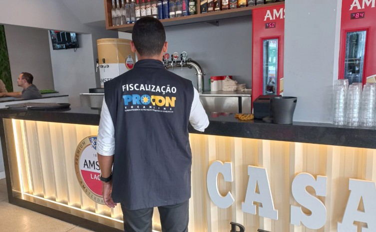 Procon Tocantins notifica bar para que suspenda de imediato cobrança de taxa obrigatória de “13% do garçom”