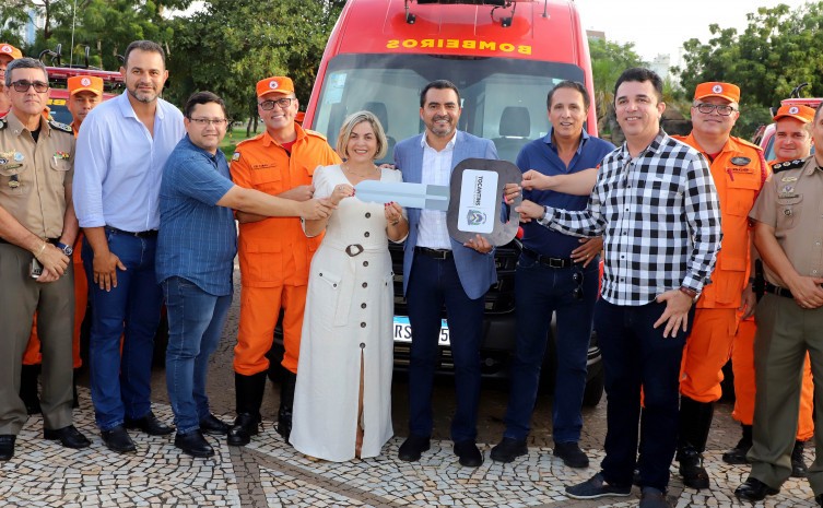 Governador Wanderlei Barbosa entrega R$ 3,5 milhões em viaturas e equipamentos ao Corpo de Bombeiros