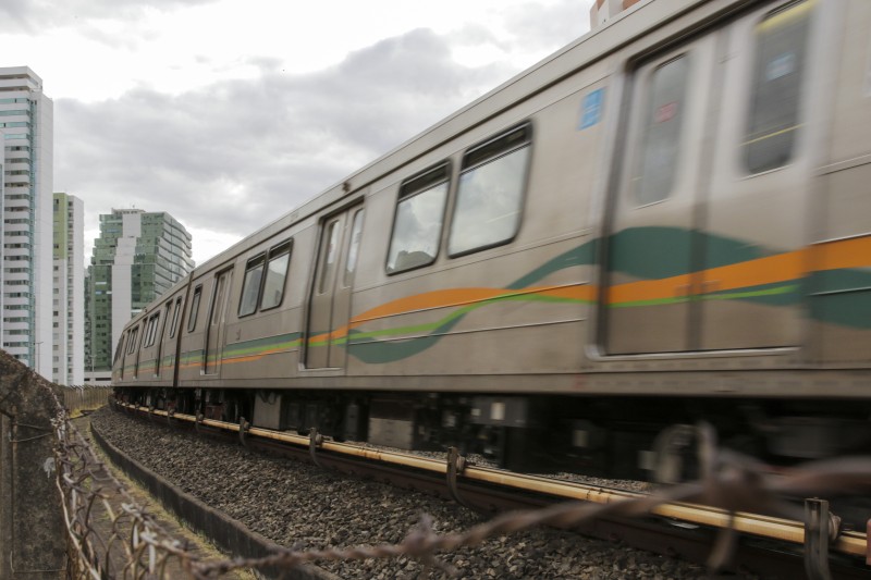 Roubo de cabos paralisa serviços do metrô no DF