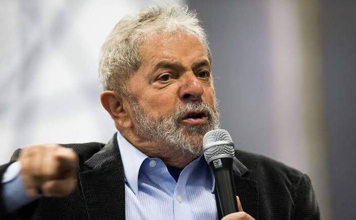Lula vira as costas para a Enfermagem e gera revolta na classe: “Ele não cumpriu o prazo para apresentar a MP do piso”