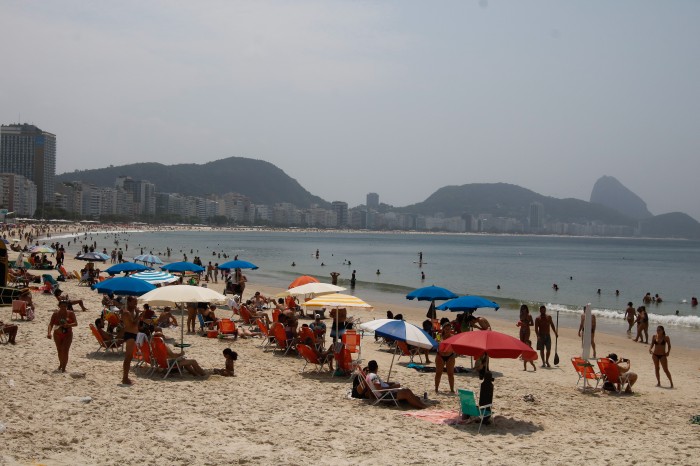 Calor e chuvas acima da média marcam verão no Rio de Janeiro