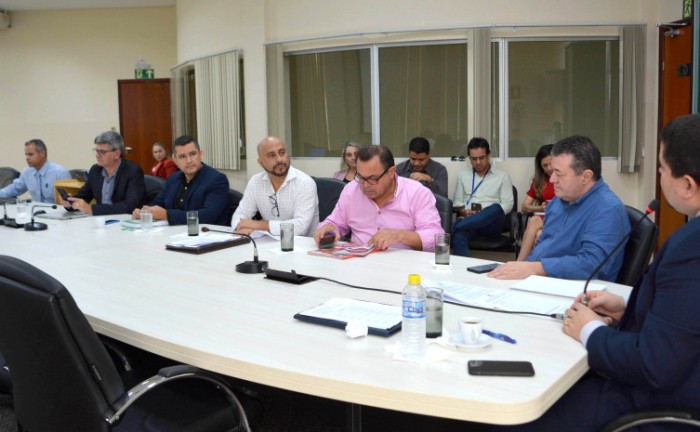 Com representantes dos profissionais da educação, Igeprev analisa propostas referentes às reformulações da previdência para a categoria