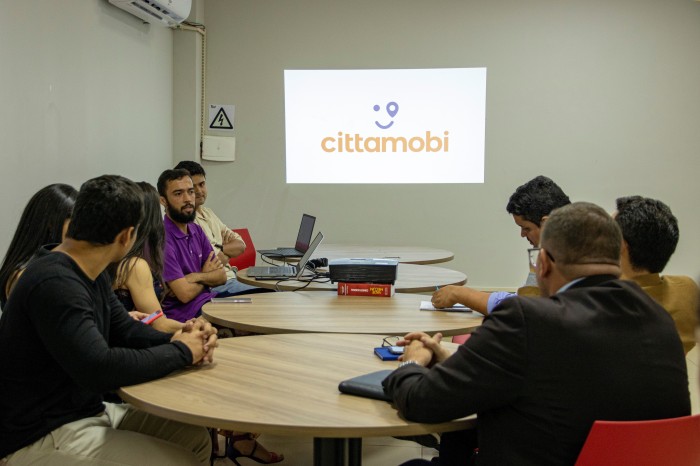 Com o aplicativo, os passageiros poderão acompanhar a previsão de chegada nos próximos pontos de parada, enquanto o veículo faz o trajeto - Fotógrafo:Regiane Rocha/Secom Palmas