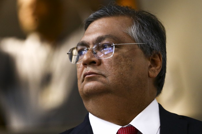 Flávio Dino questionará norma da Anac sobre inspeção em aeroportos