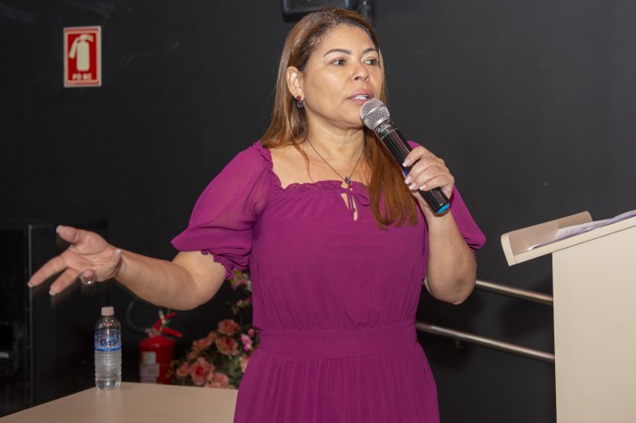 Na abertura da X Conferência Municipal dos Direitos da Criança e do Adolescente, a secretária Adriana Aguiar representou a prefeita Cinthia - Fotógrafo:Regiane Rocha/Secom Palmas
