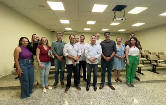 Representantes acordaram em criar uma comissão para fazer levantamento de demandas - Fotógrafo:Divulgação