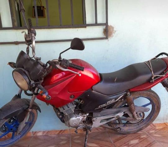 Moto e celular roubado em Buriti do Tocantins