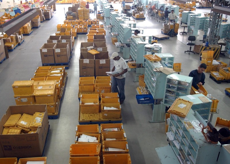 Leilão de mais de 40 mil itens esquecidos nos Correios ocorre hoje